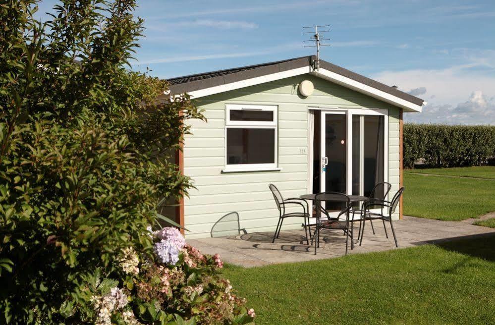 Atlantic Bays Holiday Park Padstow Buitenkant foto