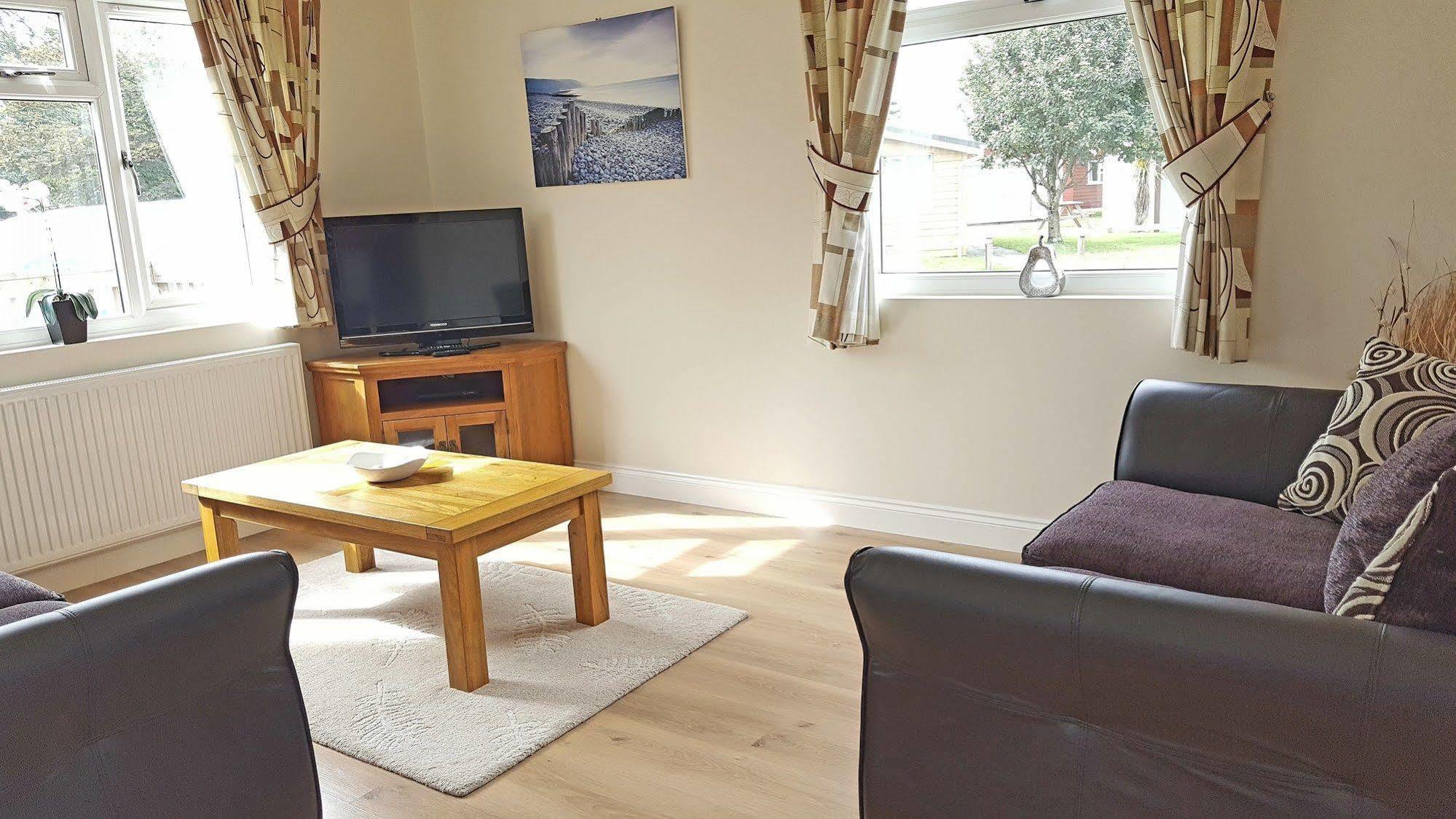 Atlantic Bays Holiday Park Padstow Buitenkant foto
