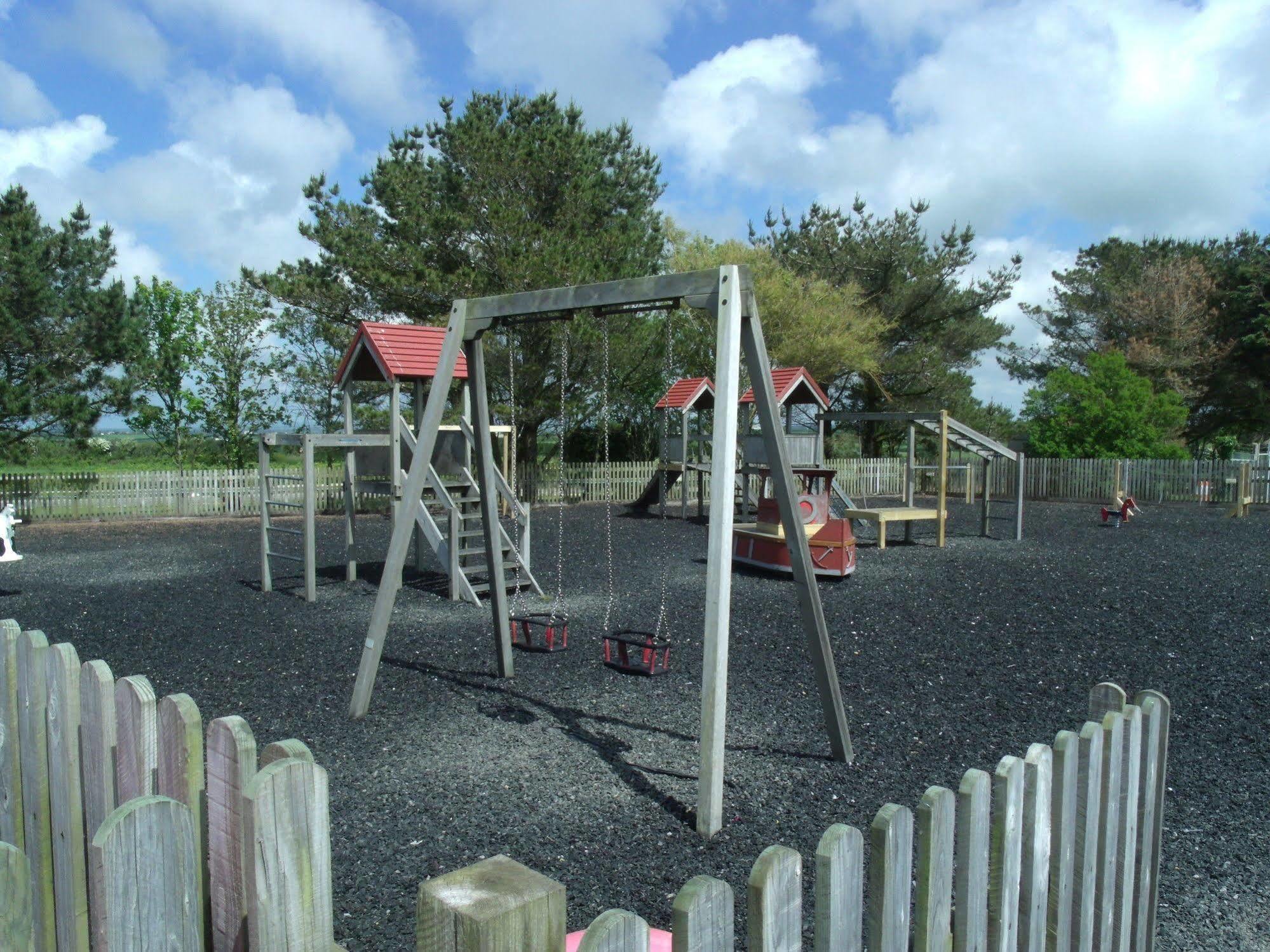 Atlantic Bays Holiday Park Padstow Buitenkant foto