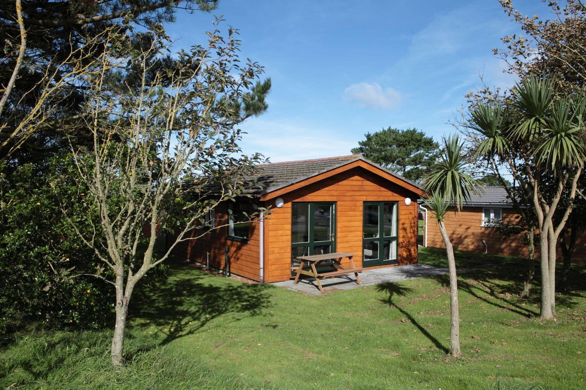 Atlantic Bays Holiday Park Padstow Buitenkant foto